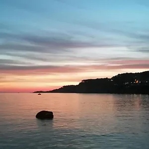 O Petit Monde , Sanary-sur-Mer France
